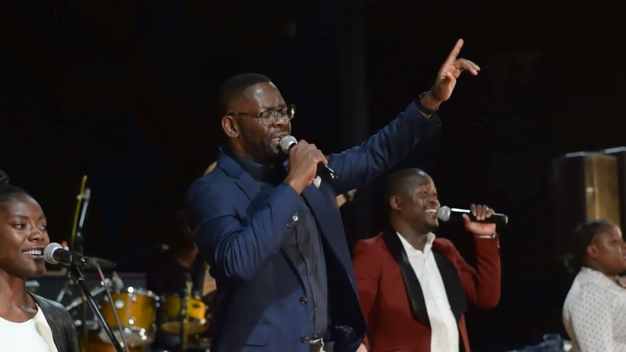 Christian Kalambaie ft Evans Chibade- DAILY FIGHTS (@ Sing God a New Song Experience, #Malawi)