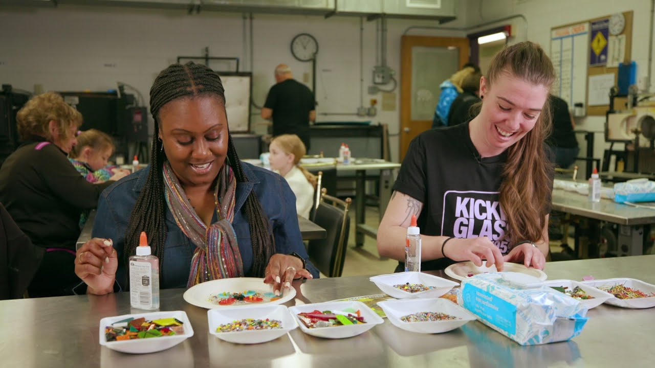 Wisconsin Life | Bergstrom-Mahler Museum of Glass makes art accessible