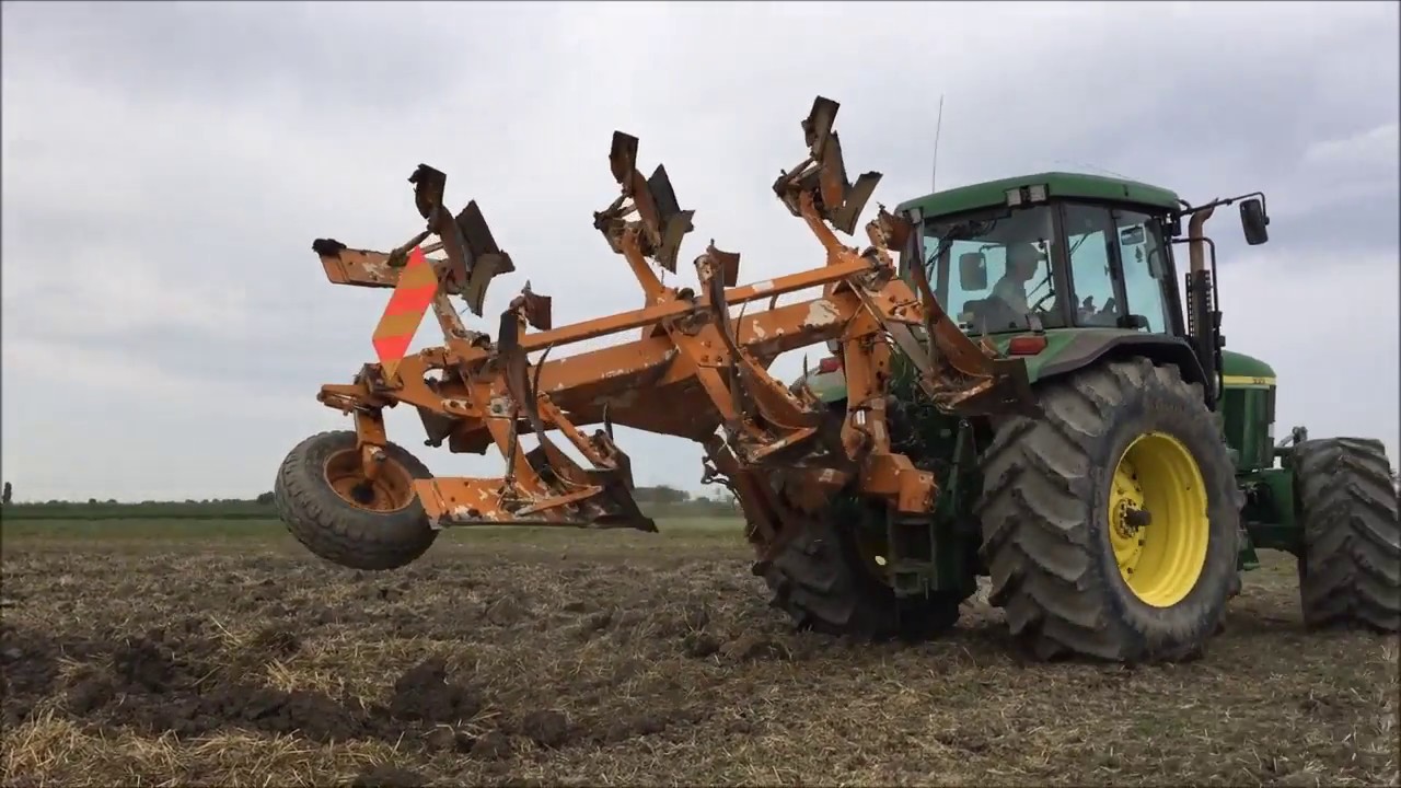 SUPER ARATURA con John Deere 7810 & Moro Trivomere fuorisolco...
