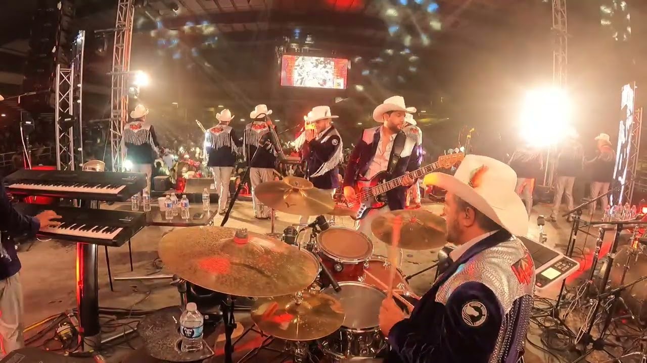 Houston Nov 23 / Laberinto en vivo!