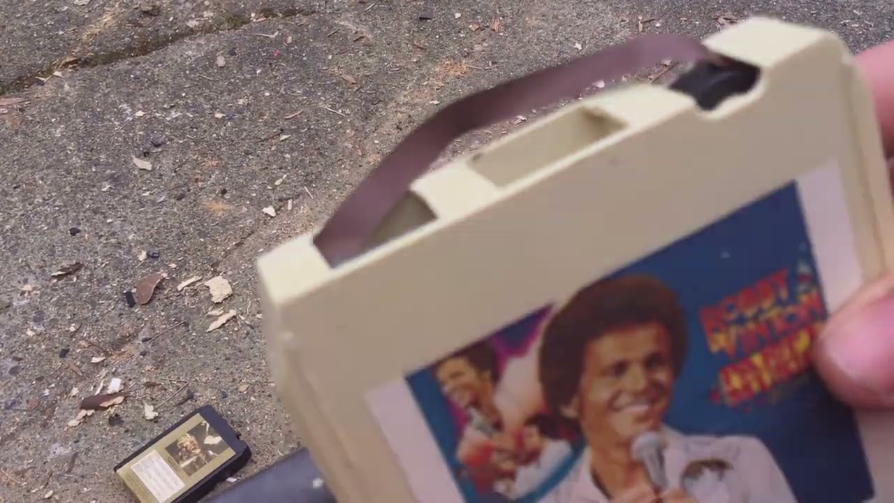 Smash Audiophile 8tracks and vintage motherboard!
