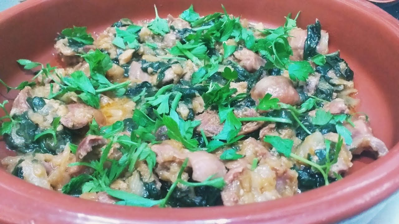 Guiso de  pollo rico en proteínas, hierro y zinc.