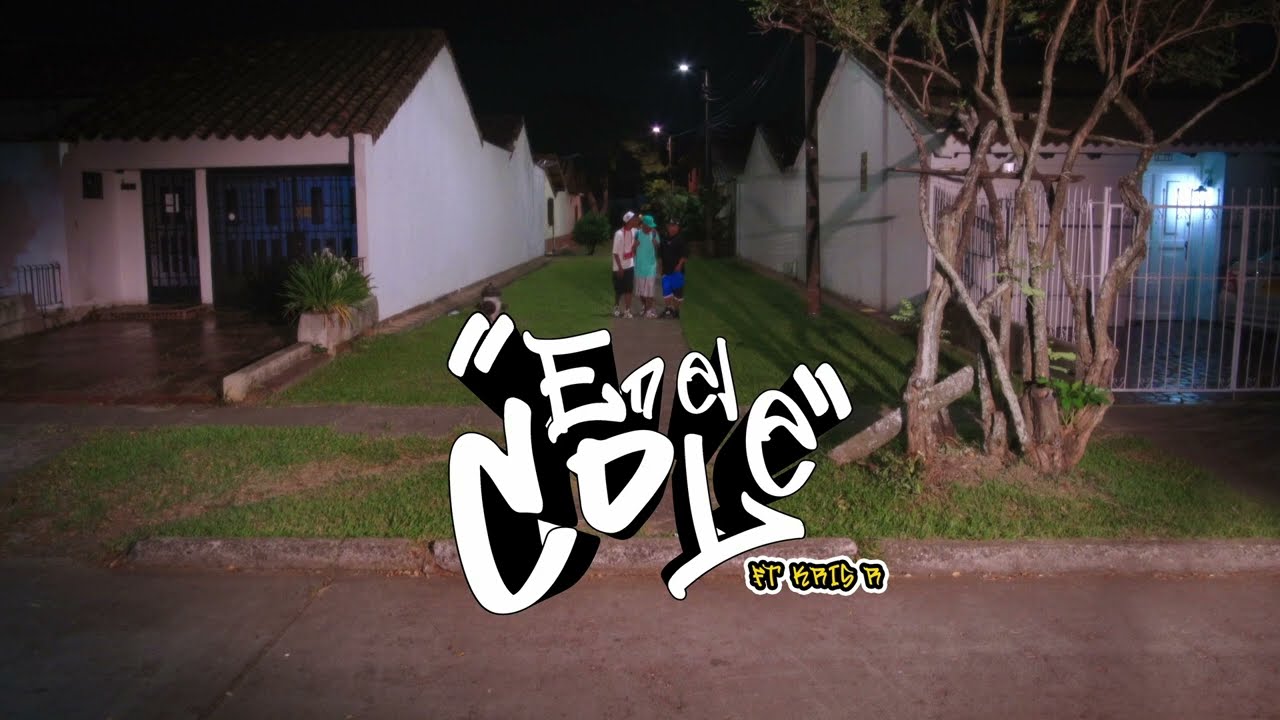 En el cole [Ft.@krisroficial]  (Visualizer) - Los Rogelios