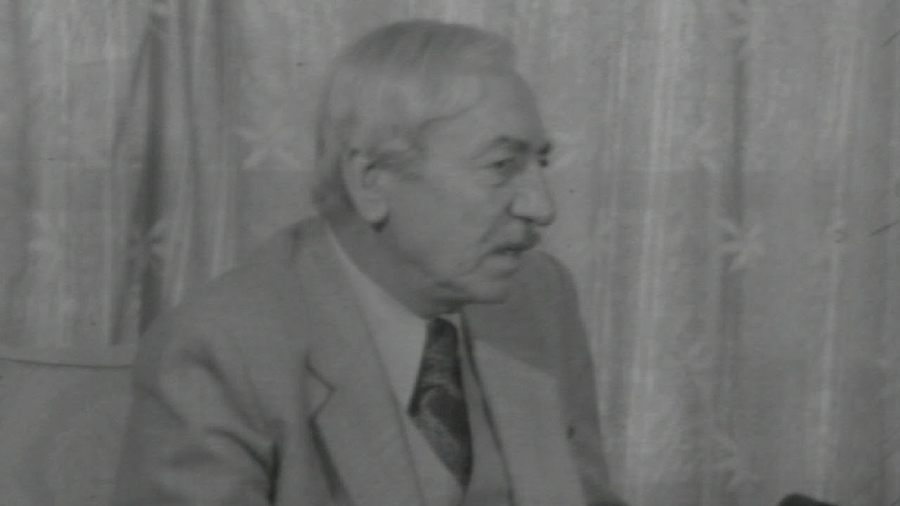 Yaşayan Edebiyatçılar-Tarık Buğra