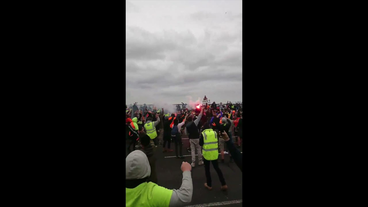 Multiple Arrests Amid Chaotic Scenes at Melbourne Anti-Lockdown Protest