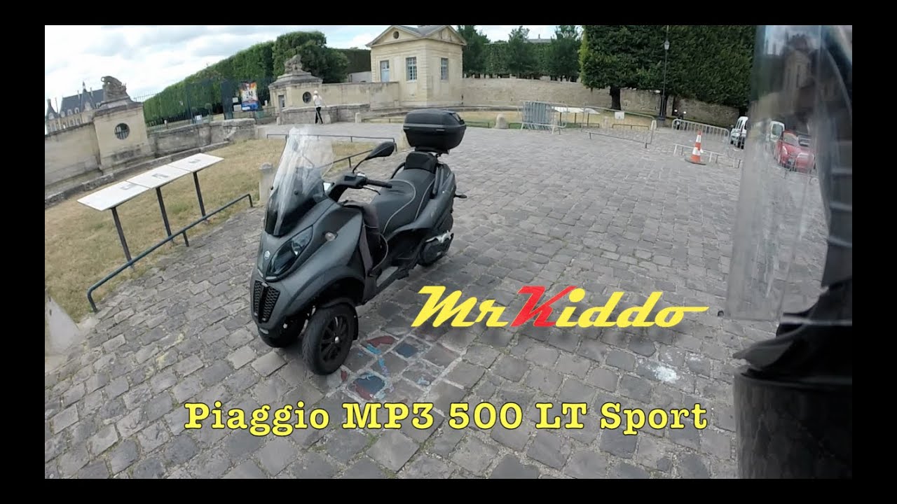 Test Riding the Piaggio MP3 500 LT Sport