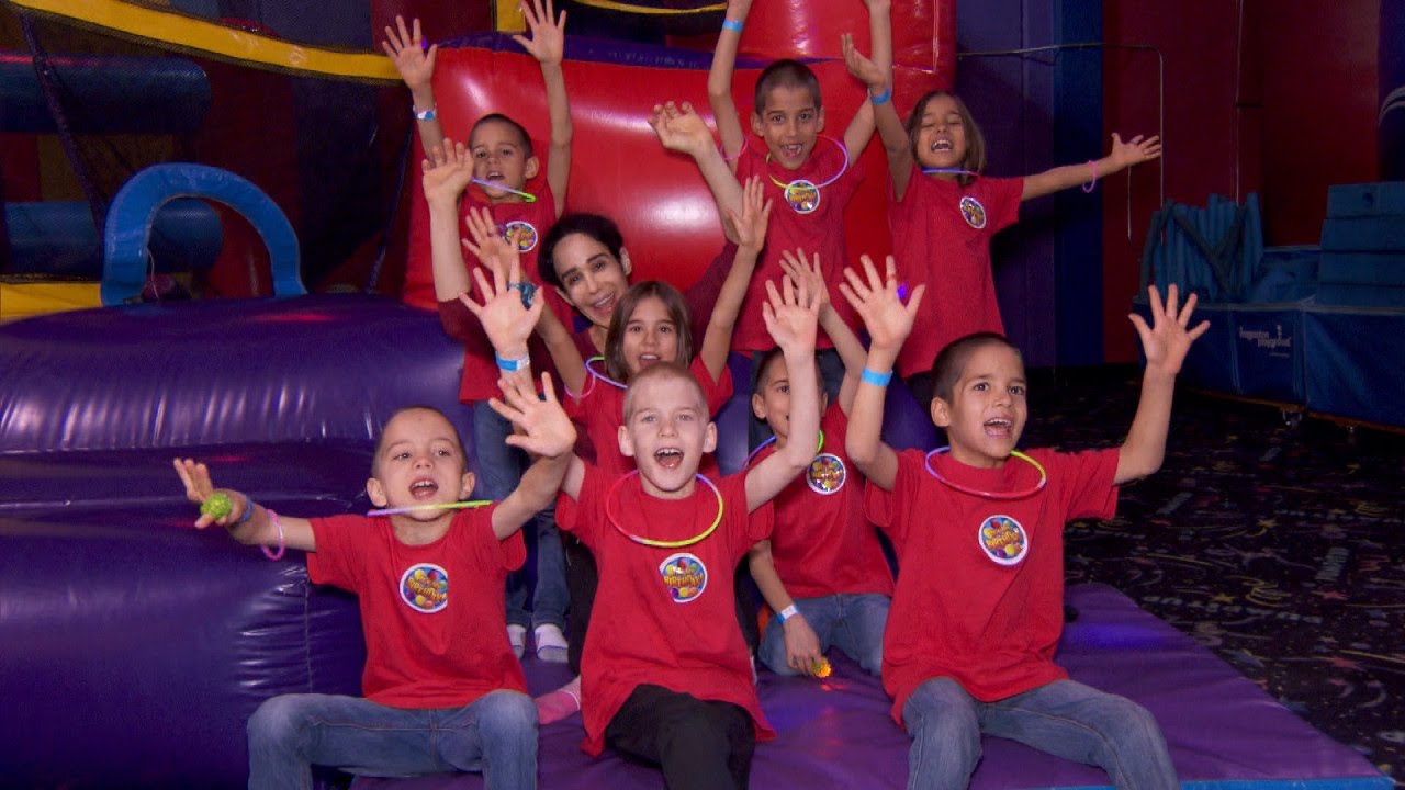 An Exclusive Inside Look At The Daily Lives Of 'Octomom' And Her 14 Kids