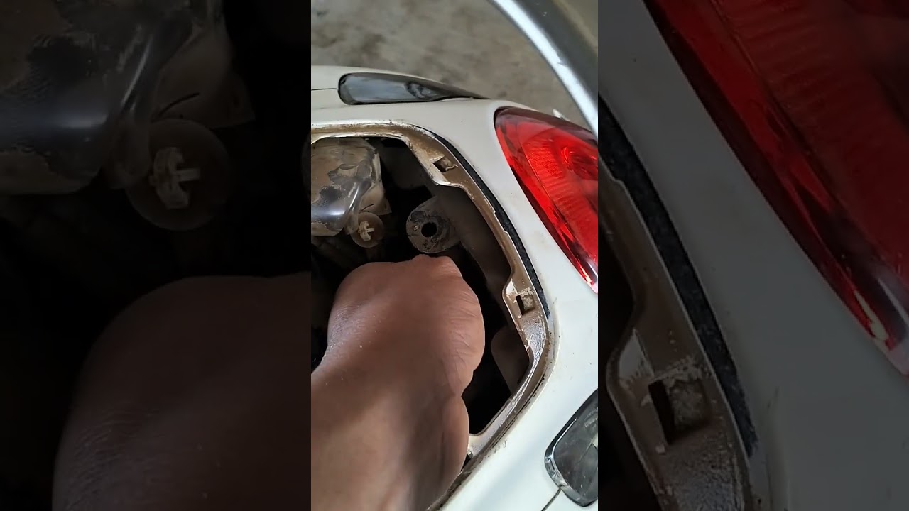 Ganti lampu stop blakang Scoopy 2023
