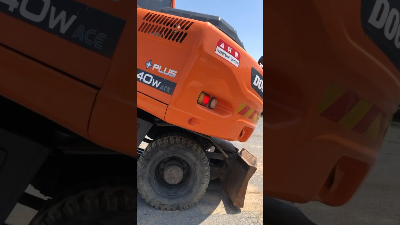 Bán Máy Xúc Cũ Doosan DX 140W #doosan