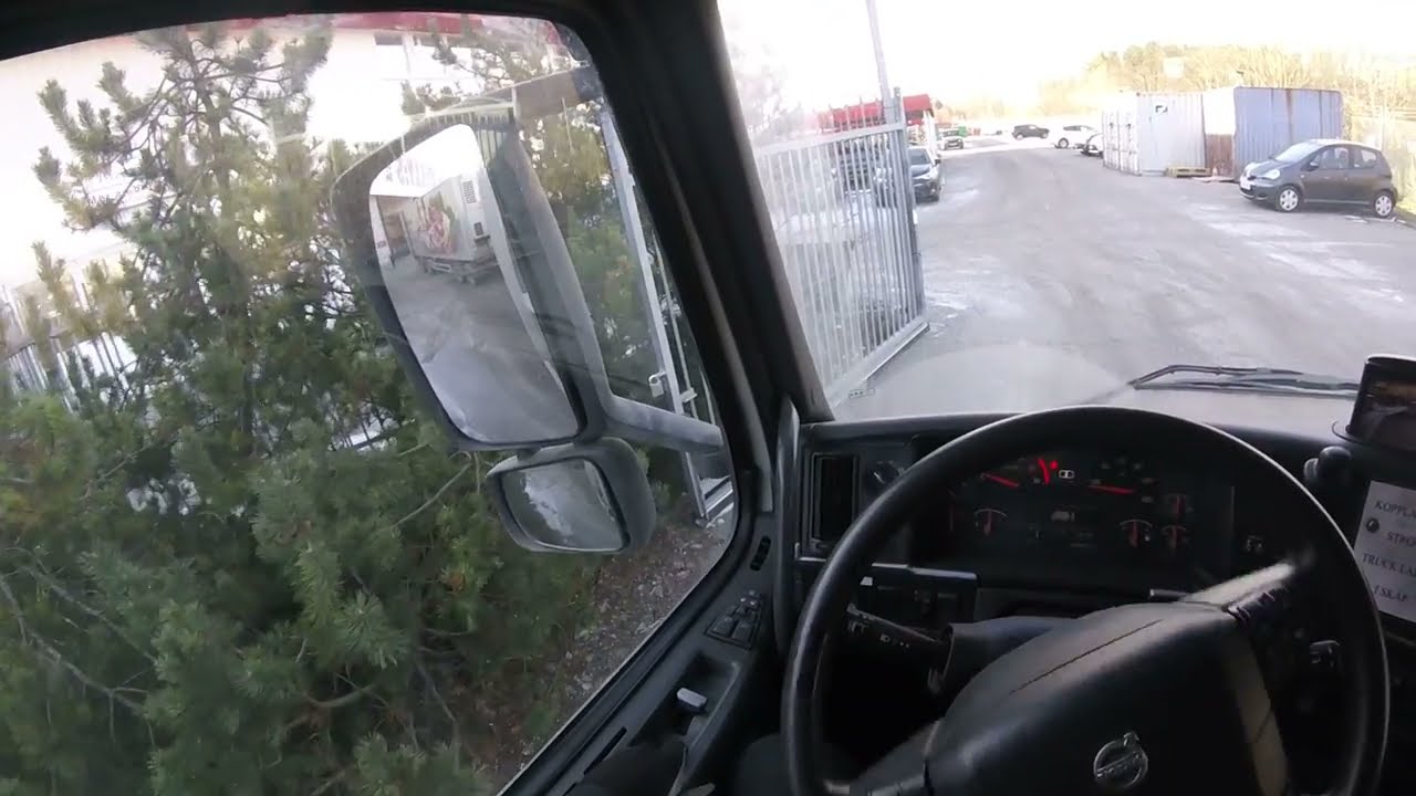 Reversing into port with 24m Volvo FM 440 + Dolly Trailer. Rissne, Stockholm, Sweden.