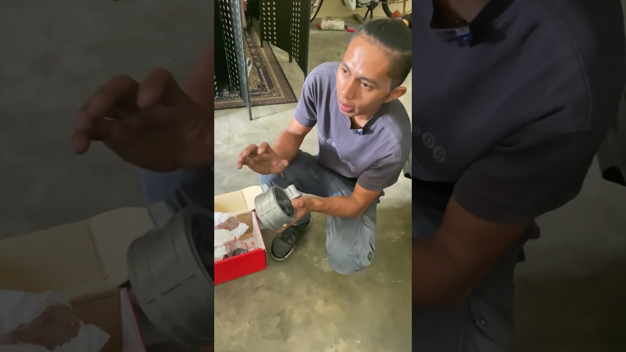 KERETA VIVA ENJIN BERGEGAR