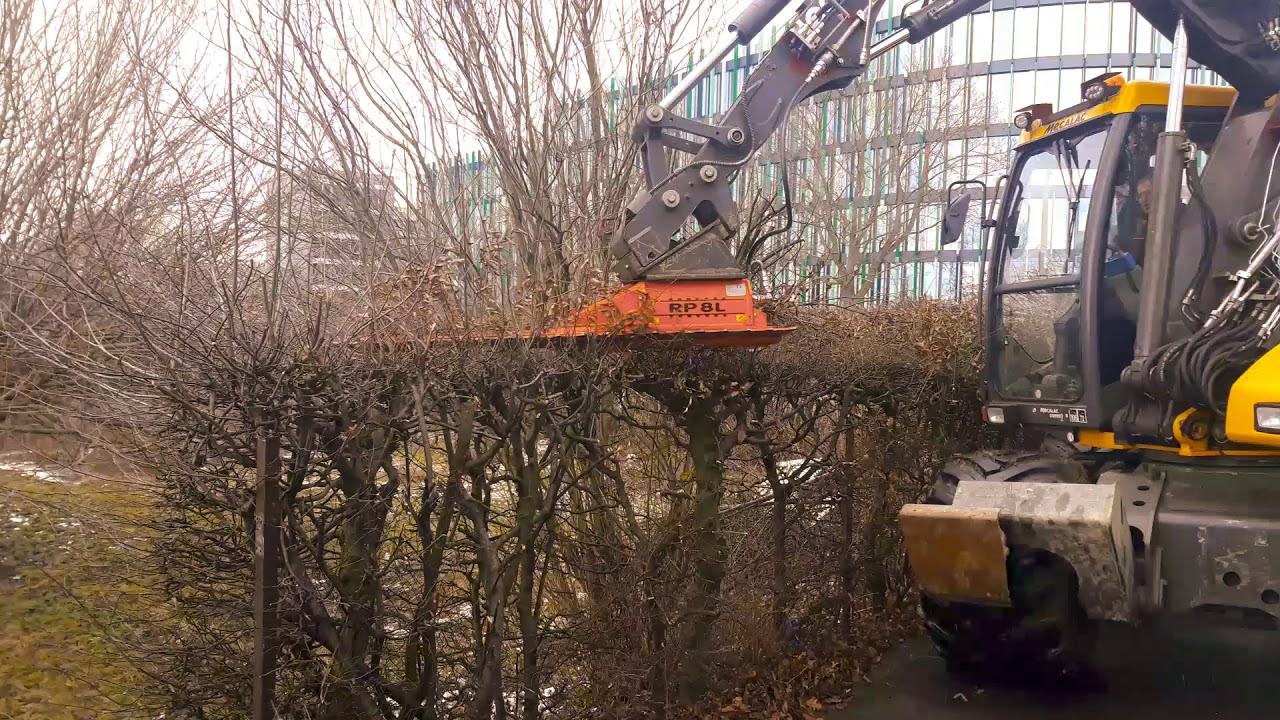 Mecalac Greenjob 12MXT mit Rodeschere
