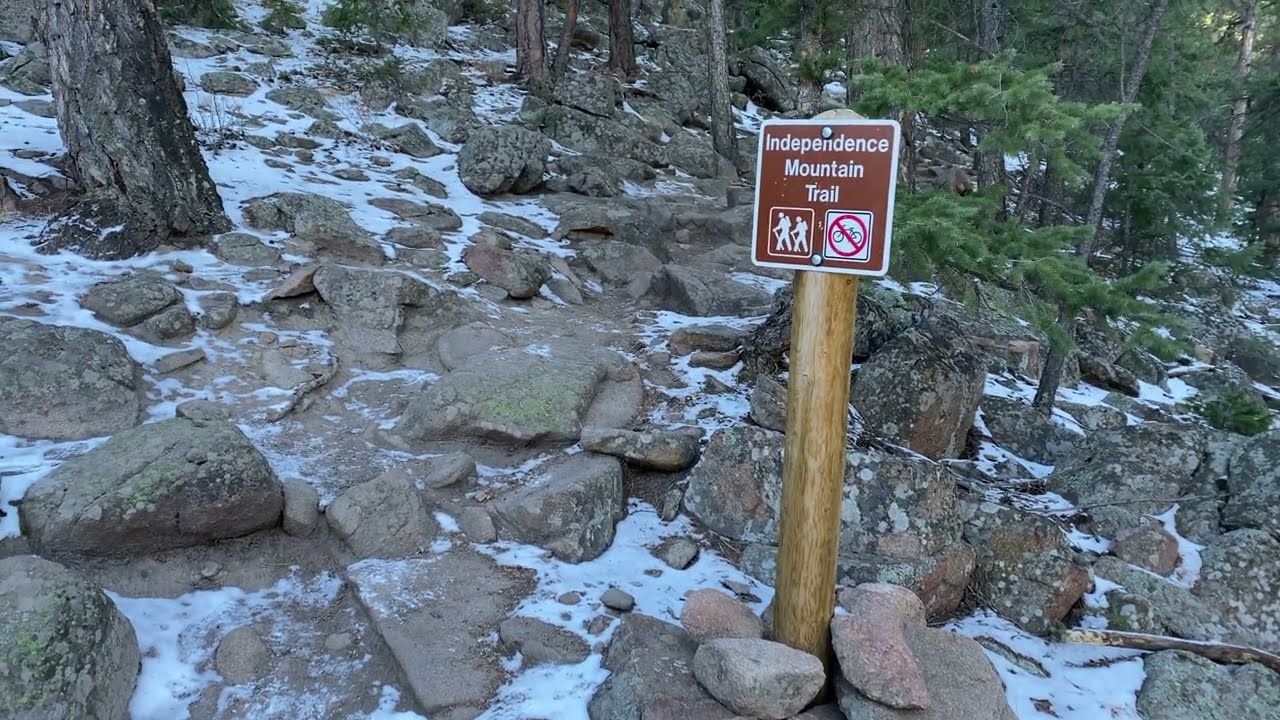 Independence Mountain Trail at Pence Park - Evergreen, Colorado (winter hike)