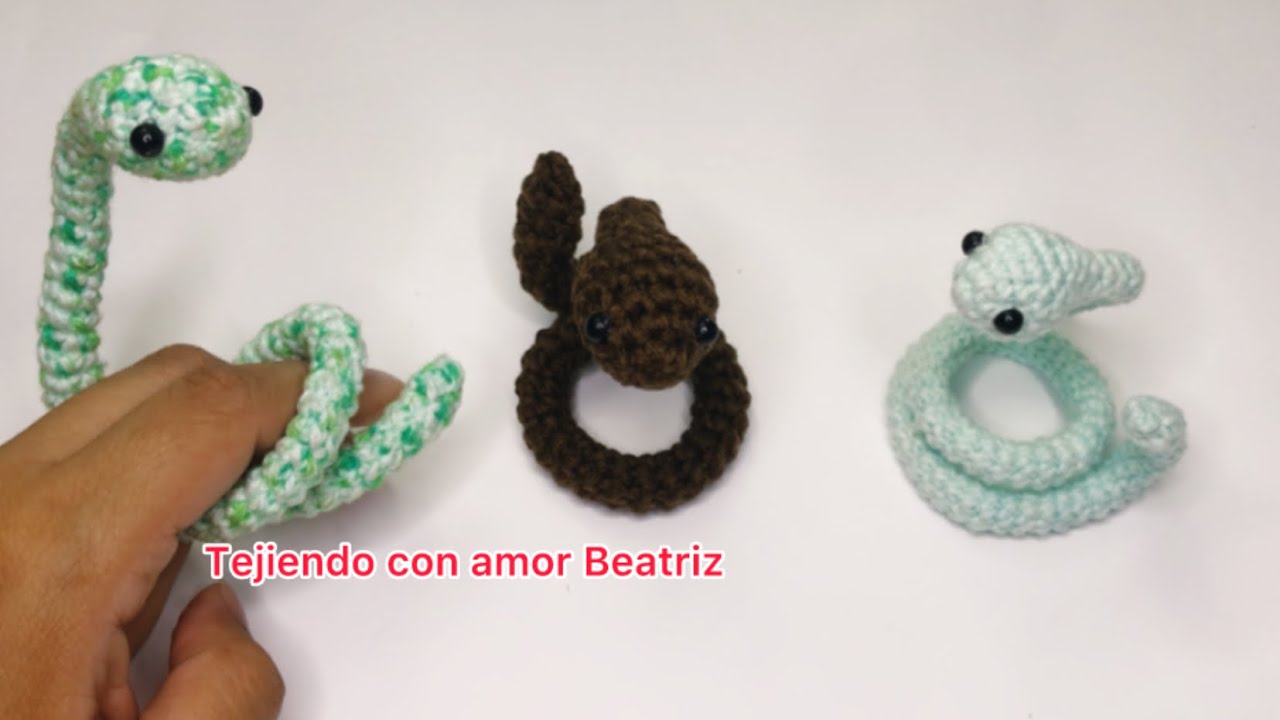 Mini serpiente pulsera amigurumi / tutoríal ideal para principiantes del tejido !!