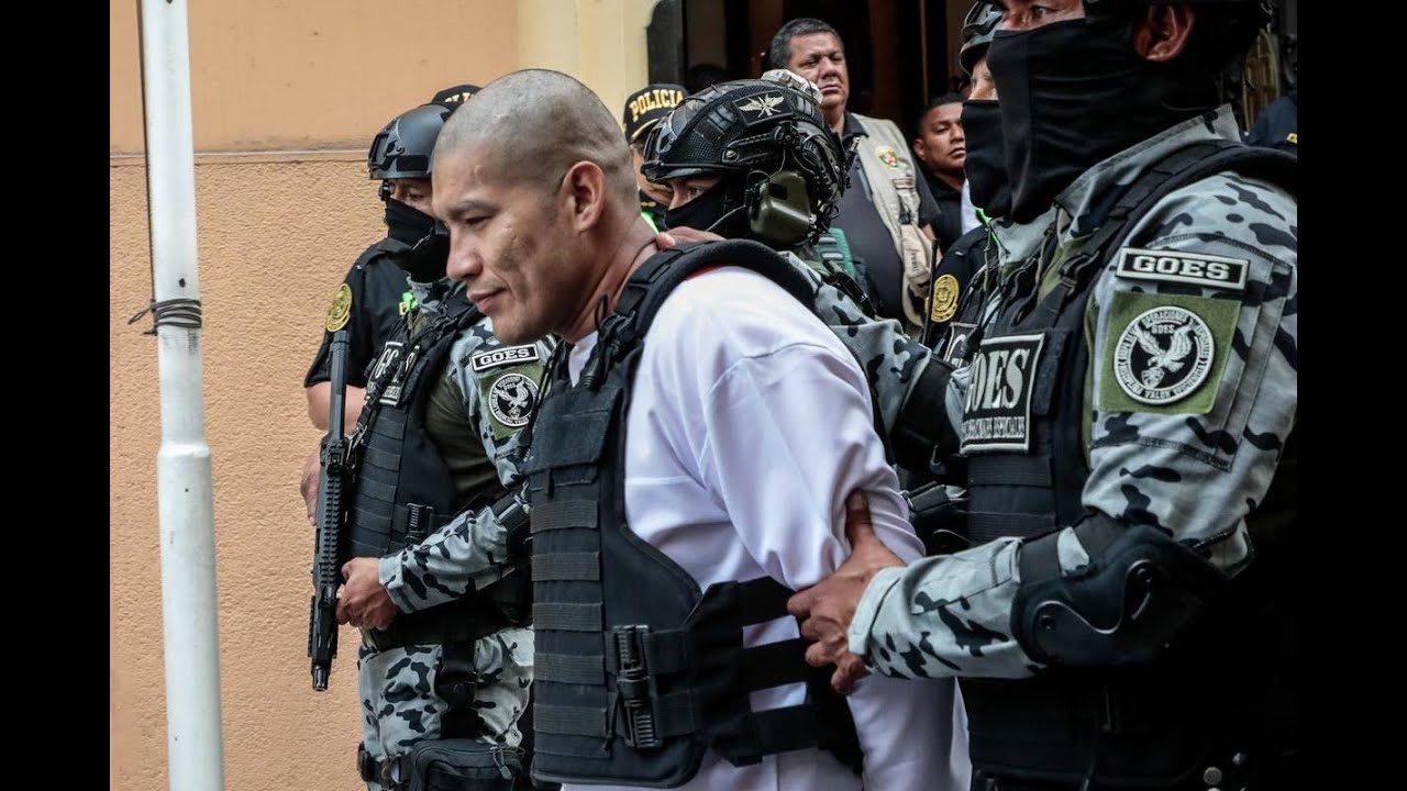 ‘El Monstruo’ llega a la Base Naval del Callao para cumplir con su prisión preventiva