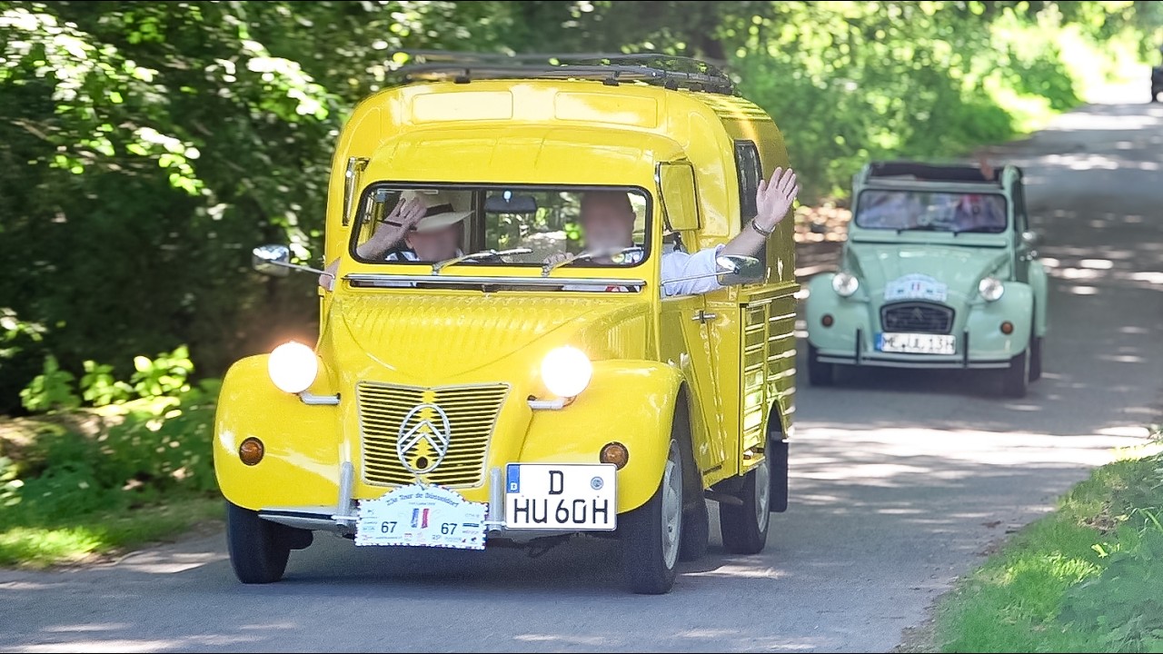 French Classic Cars arriving at Linnep Castle 