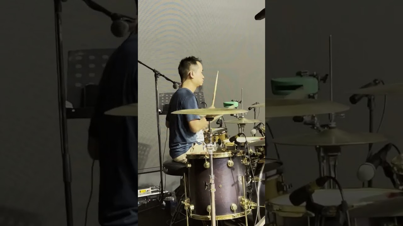 Funky Improvisation Guitar Aung AungBass   CinpiKeys   Mung MungDrum Stevekid Valte@HGH Convertion