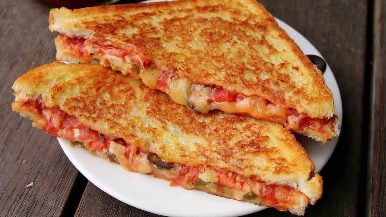 HOW TO MAKE VEG GRILL PIZZA SANDWICH IN 5 MINUTES AT HOME EASY  |