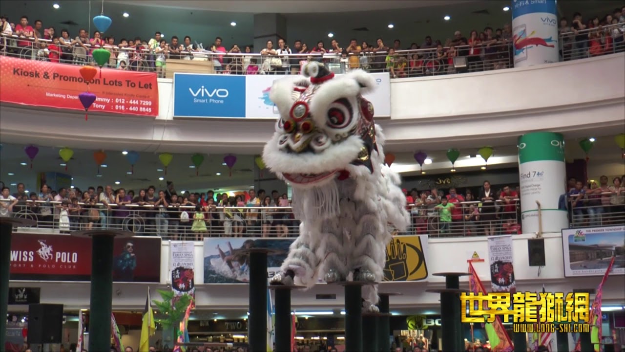 马来西亚柔佛麻坡关圣宫龙狮团 Kun Seng Keng Lion and Dragon Dance Association