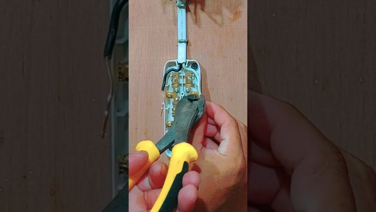 madaling pag install ng surface type 3 gang outlet