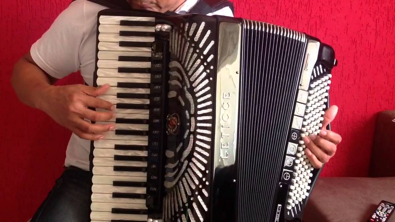 Video Aula Acordeon--Moreninha Linda.