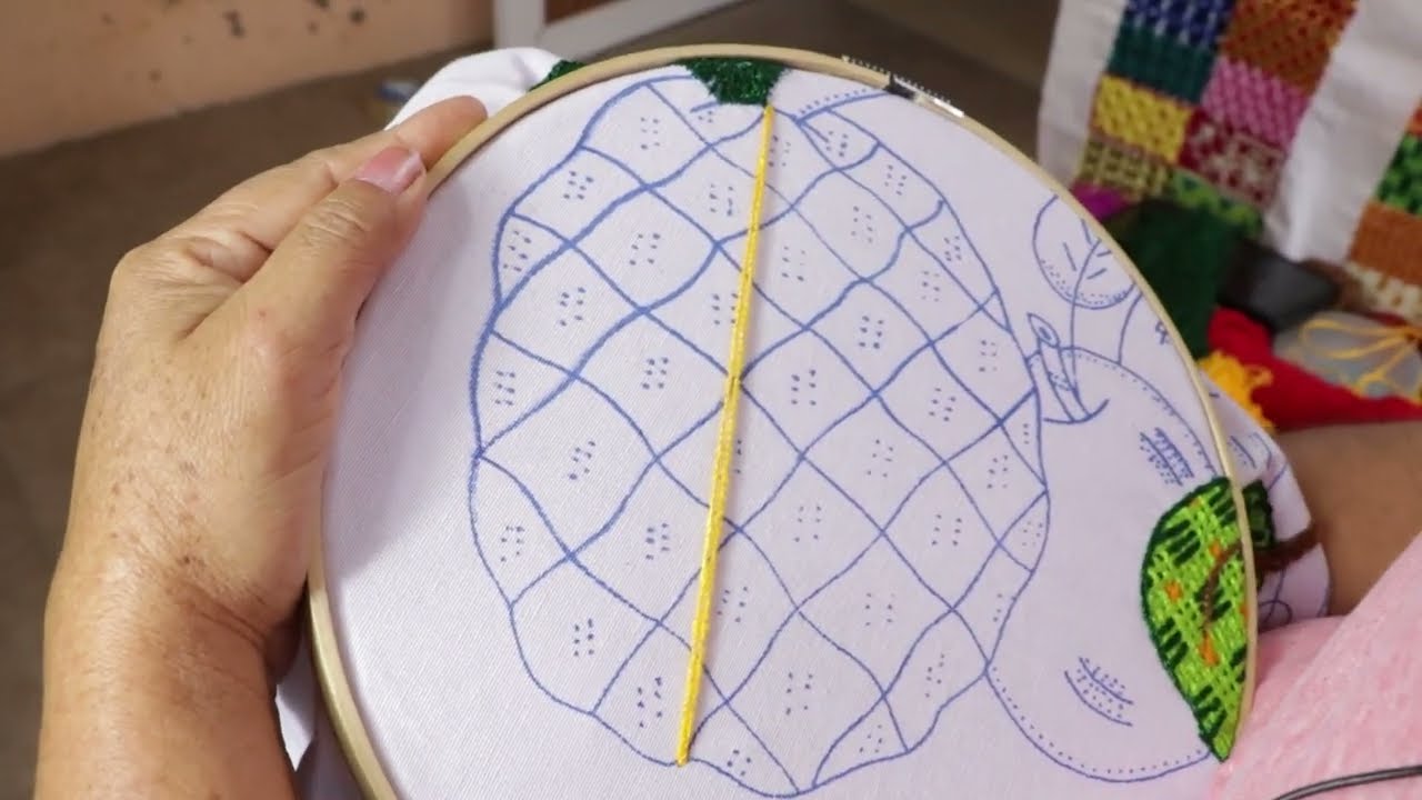 🍍Puntada CREATIVA para el BORDADO de una PIÑA👑 BORDADOS FACILES 590