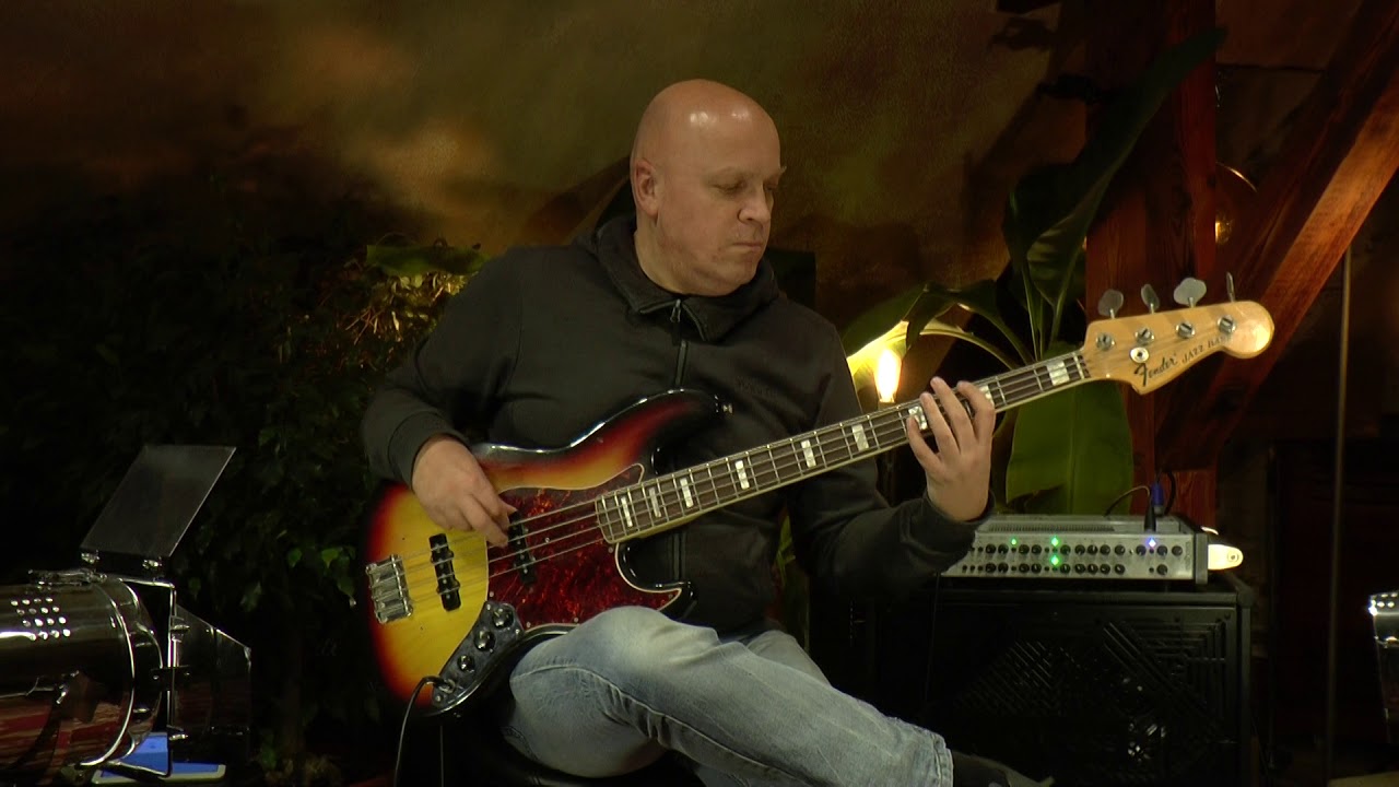 Fender Jazz Bass from 1972 presented by Vintage-Guitar Oldenburg