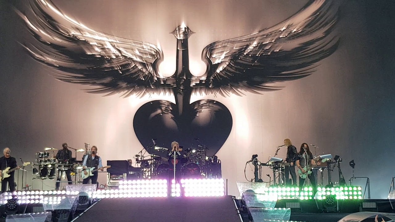 Bon Jovi - You Give Love a Bad Name (Live Liverpool 2019)