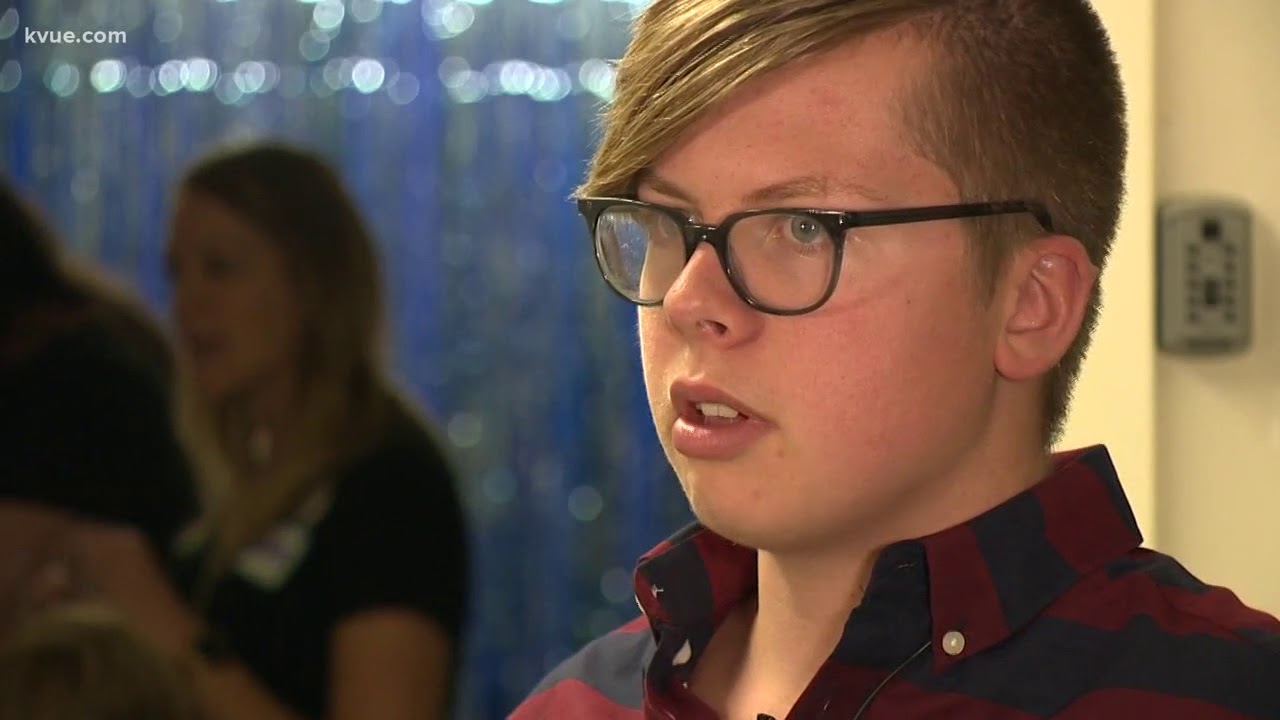 Group puts on prom for teens on autism spectrum