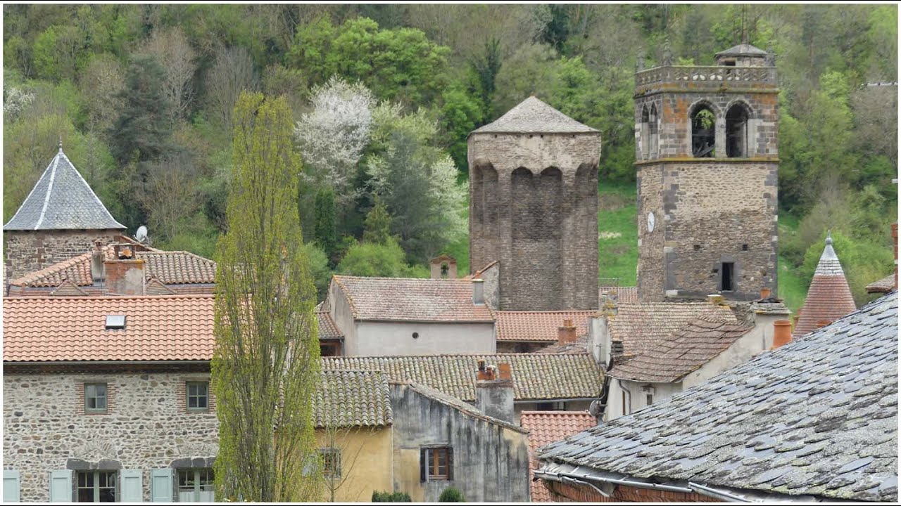 Blesle, un des plus beaux villages de France, aujourd'hui la concierge était à la cave