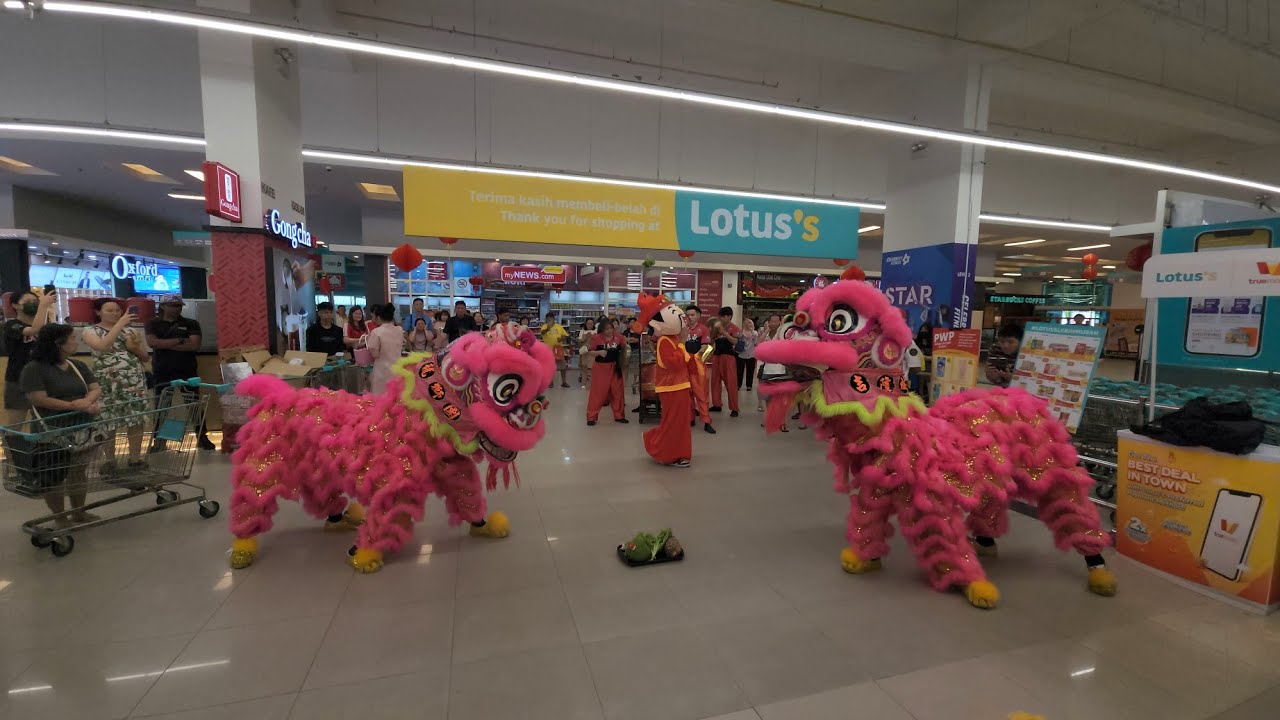 Lotus's Manjalara KL and Breeze Unilever Lion Dance 舞獅 舞狮 for Lunar Chinese New Year Kuala Lumpur