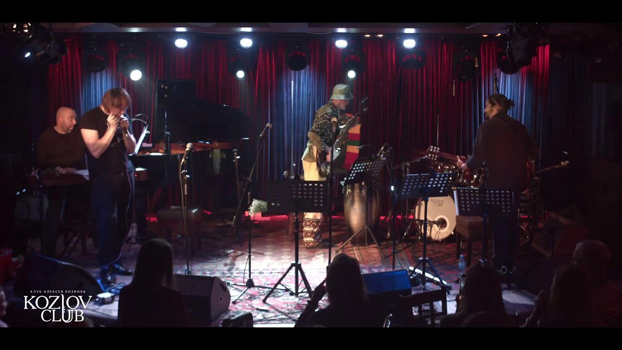 АЛИСА ТЕН ПОЁТ ДЖАЗ