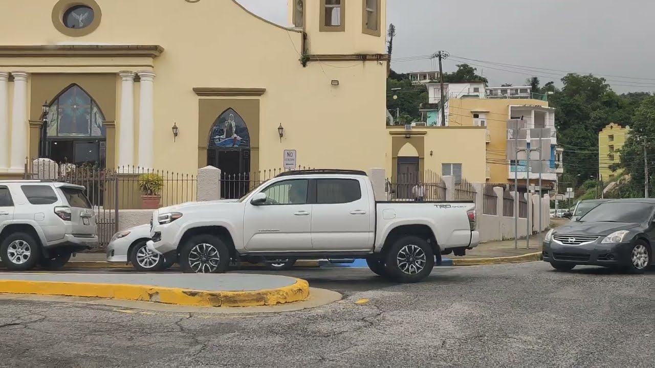 Cuesta Vieja, Residencial Aponte y Victoria de Aguadilla,P.R.