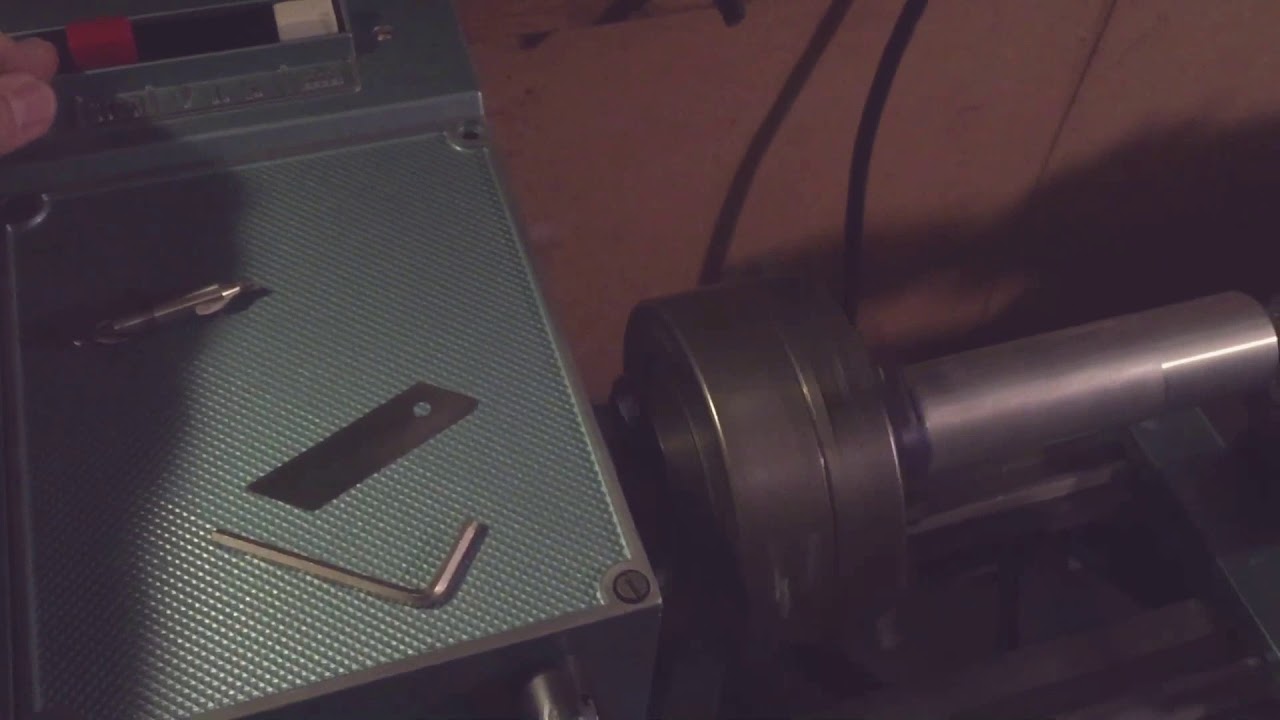 Emco maximat V10-P  first cuts after restoration.