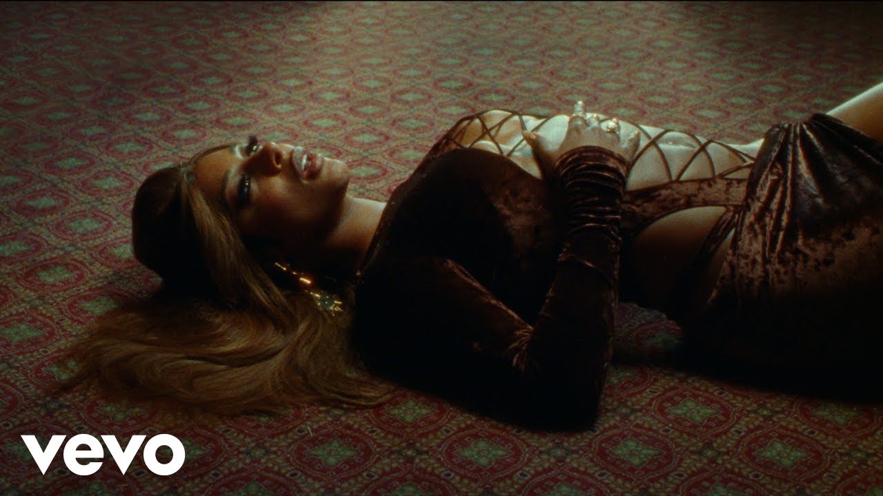 Victoria Mon&eacute;t - Smoke (Official Video) ft. Lucky Daye
