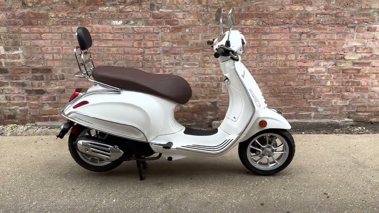 Vespa Primavera 150 2021 white V4449U.1
