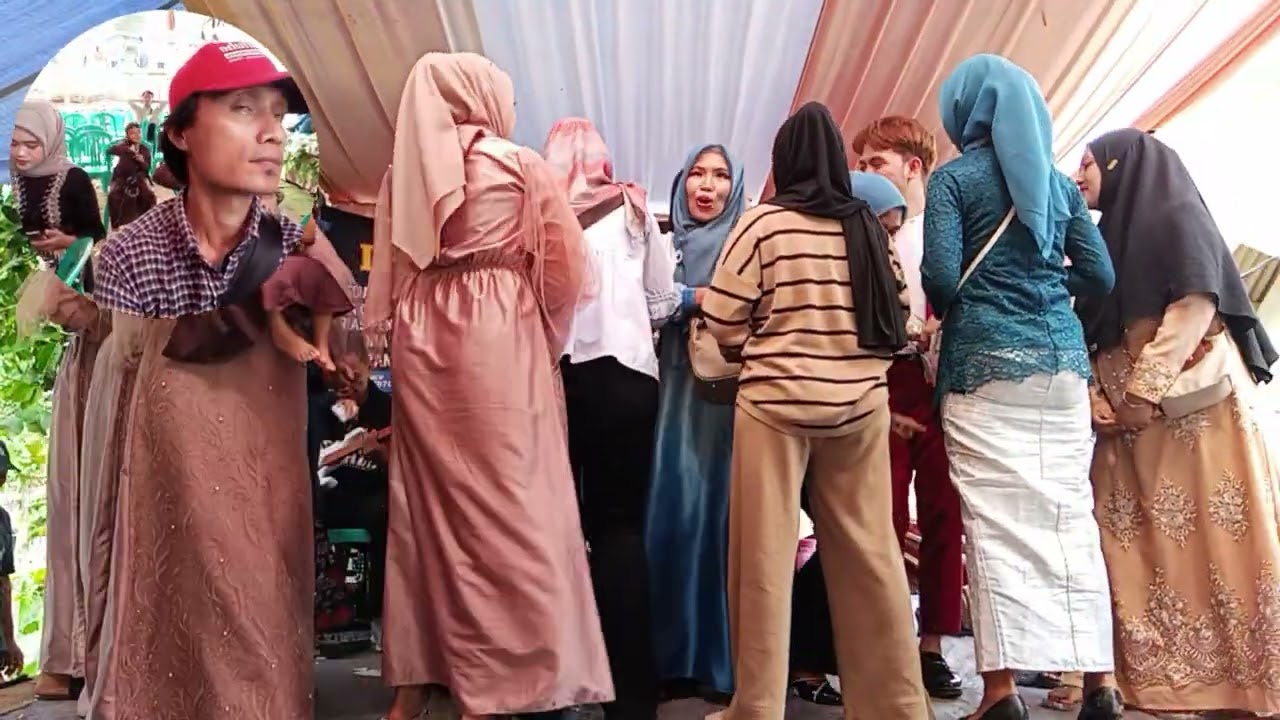 Suasana dangdut hajatan Sunda di kampung terpencil