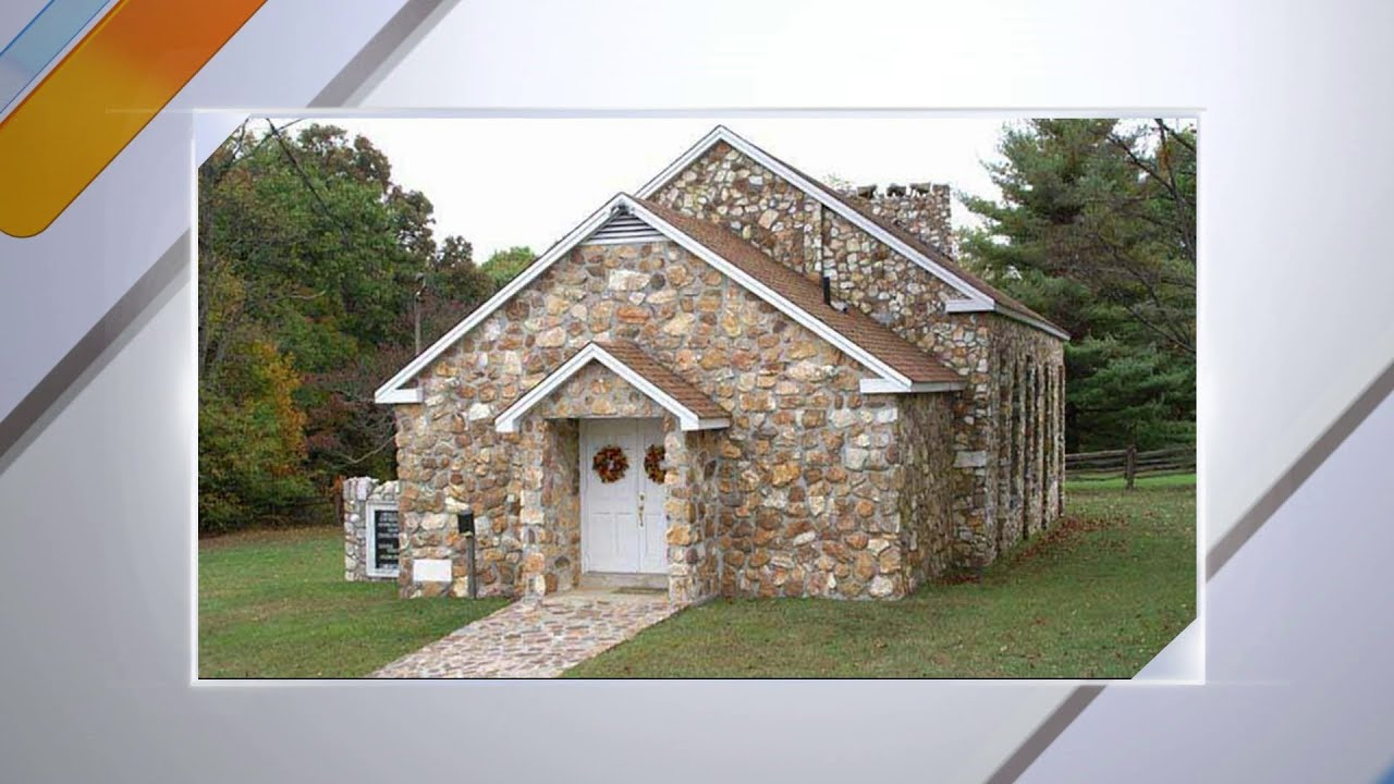 Roanoke Tours Inc. prepares for a trip up the Blue Ridge Parkway