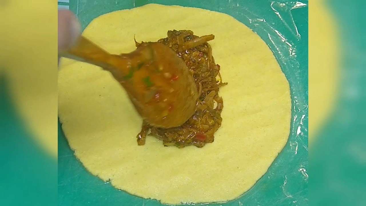 Empanadas Venezolanas [carne mechada y guasacaca] (la original)