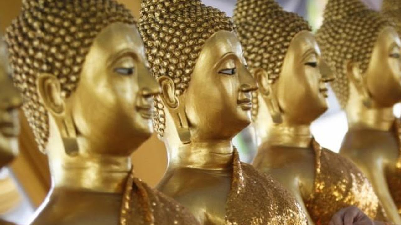 SRI LANKA - The magnificent GANGARAMAYA BUDDHIST TEMPLE in COLOMBO - Indian & Chinese Architecture