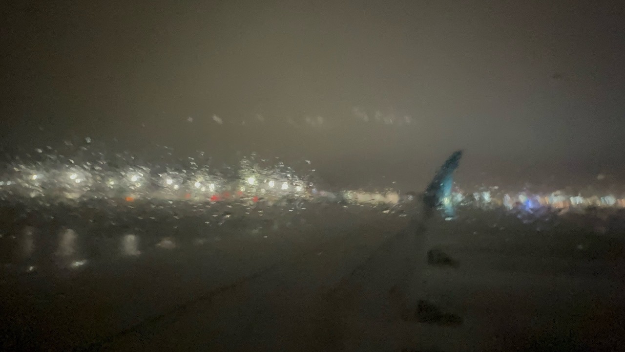 Аэропорт Пулково LED - Аэропорт Большое Савино PEE  (из окна самолёта Boeing 737)