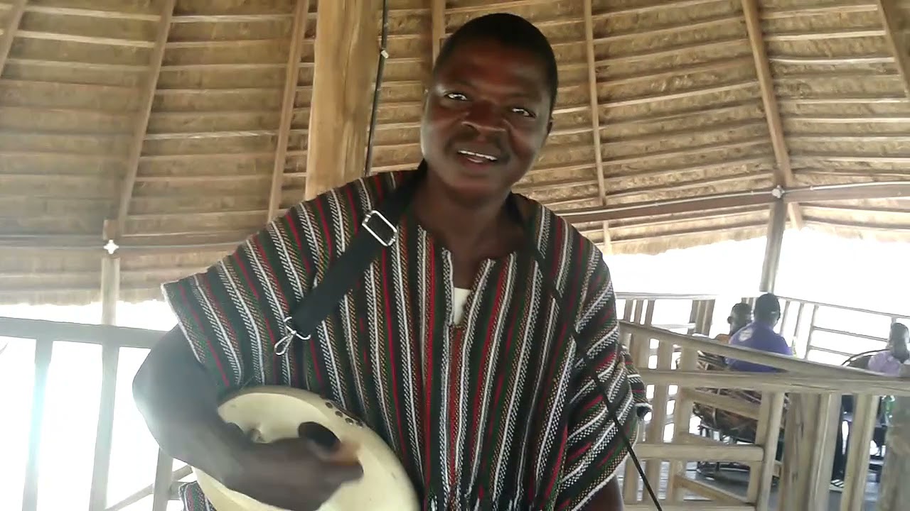Prof Atamina - kologo divinity.