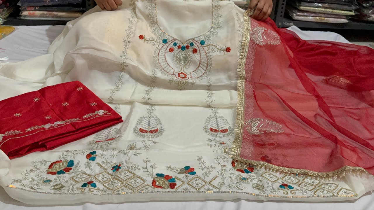 Fancy suit new design 🥳🌹bottom work Instagram wale suit 🎉#new #sale #suit #banarasi 