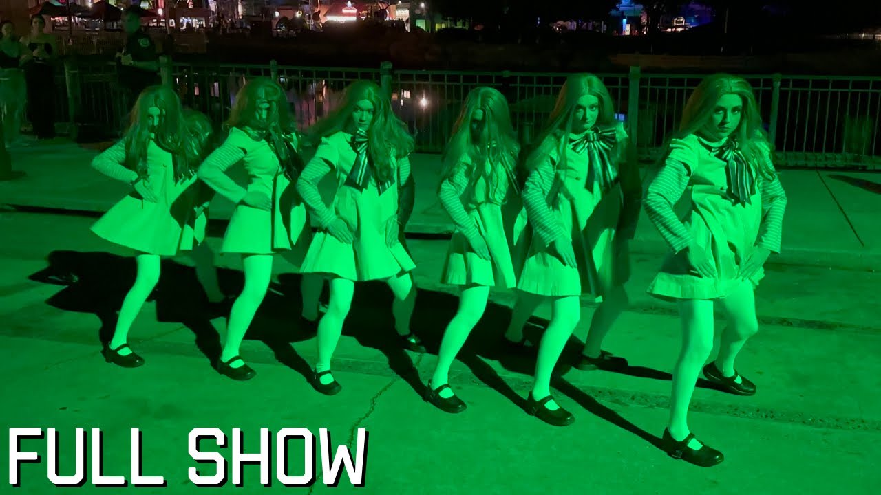 M3GAN Dance Show at Halloween Horror Nights 2023