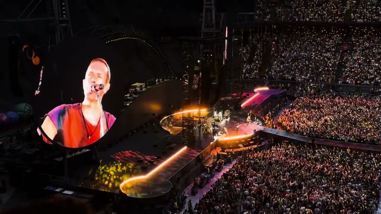 Coldplay - Yellow - Live in Amsterdam July 18th 2023