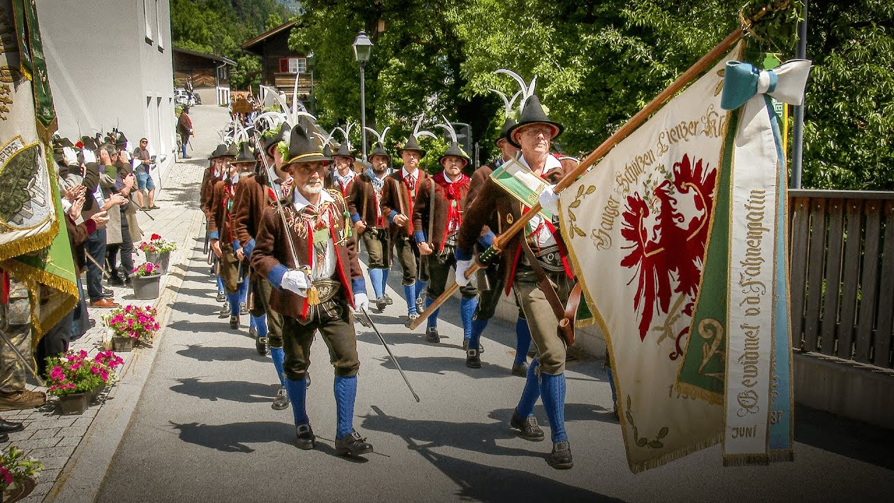 🎖️ Bataillonsschützenfest in Leisach 2025 | Defilierung der Schützenkompanien des Lienzer Talbodens