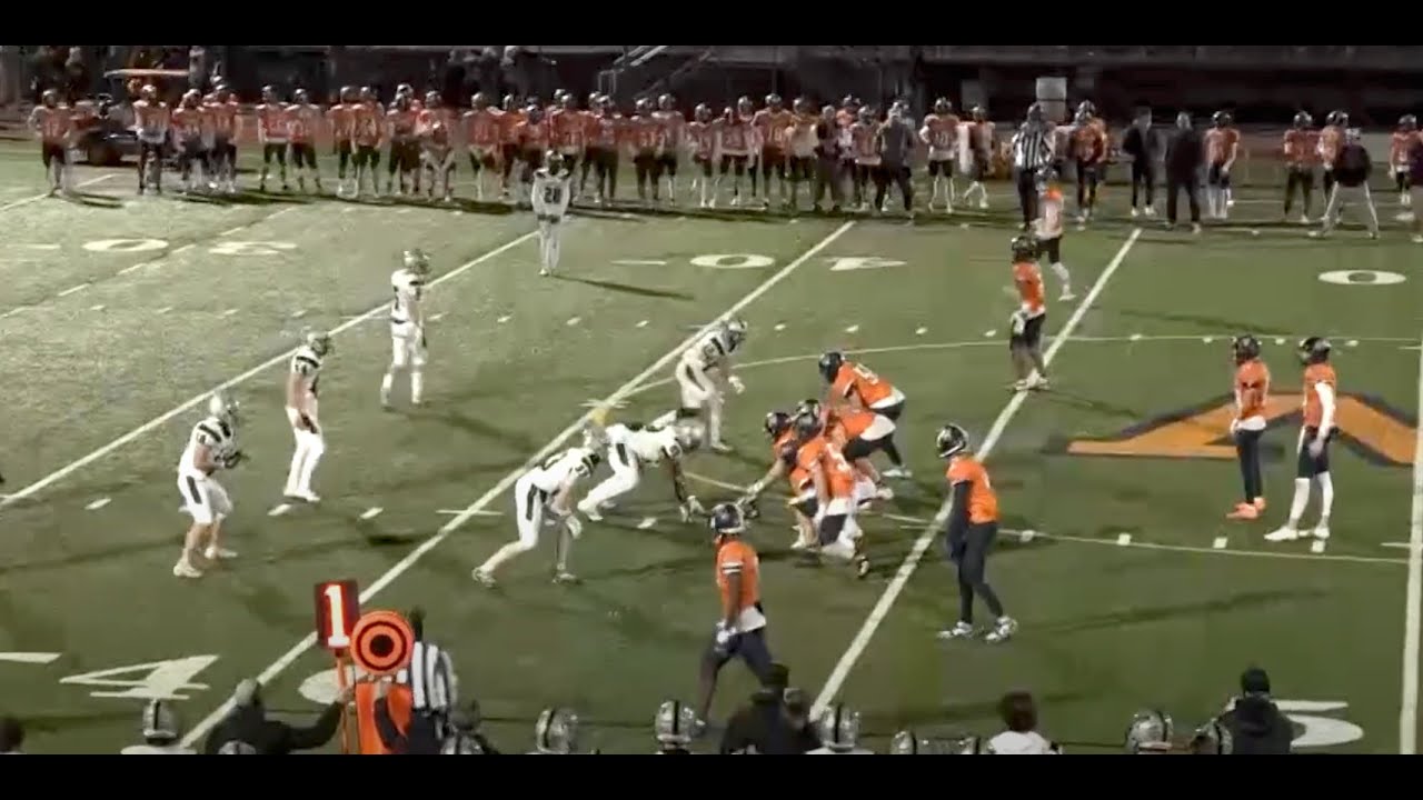 Walpole Varsity Football vs Mansfield