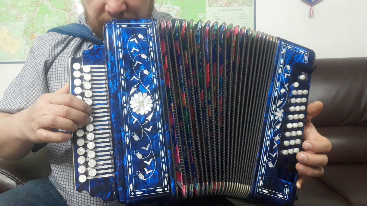 РАЗБОРЫ! Под гармонь! В ЗЕМЛЯНКЕ!( БЬЕТСЯ В ТЕСНОЙ ПЕЧУРКЕ ОГОНЬ) КАК ИГРАТЬ И ПЕТЬ!