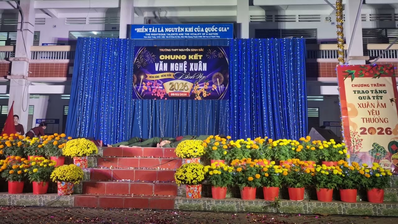 Múa: Từ vòng tay mẹ đến con đường tổ quốc