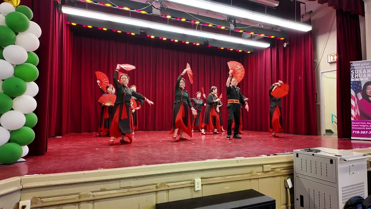 2026-01-31 Lunar New Year 22 Kung Fu Fan Dance